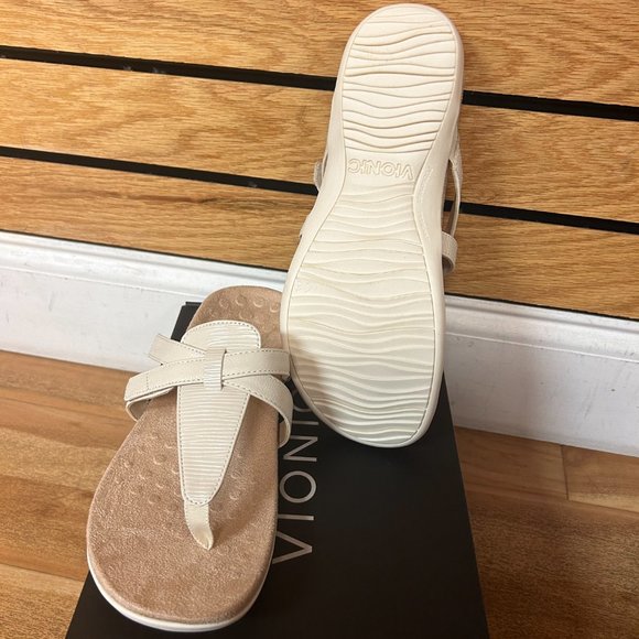 Vionic Karley Toe Post Sandal - Picture 3 of 3